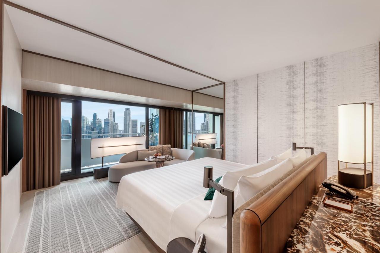 Executive Marina Bay 1 King Bed Marina Bay View High Floor,1556303074:JPEG